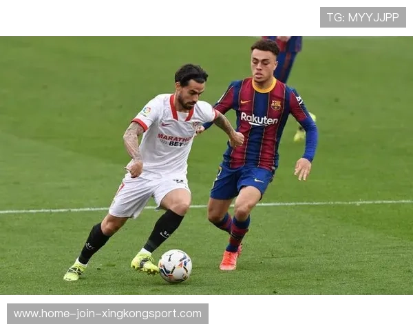 瓦伦西亚边路推进形成持续进攻态势